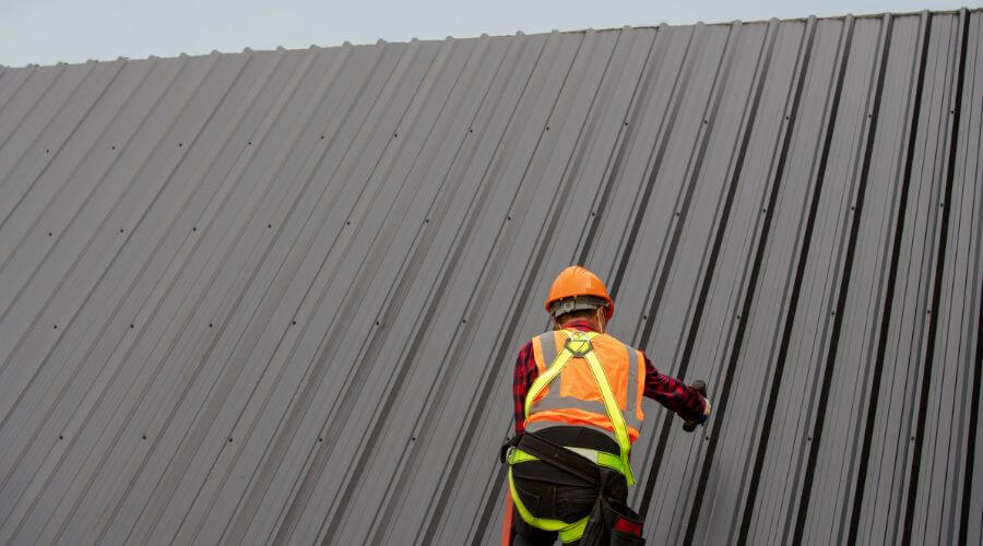 Professional gutter cleaning in Roxbury, VT